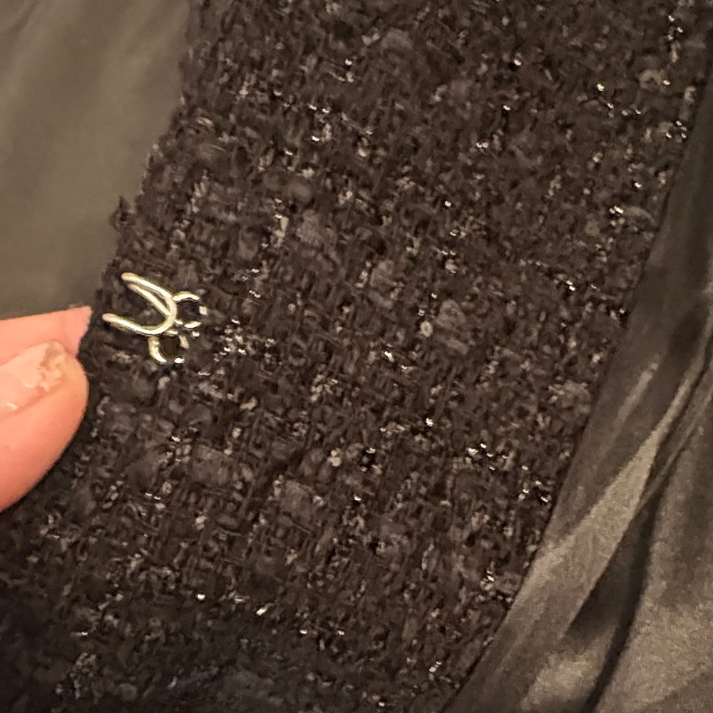 Chanel Black Tweed Blazer - Picture 10 of 12